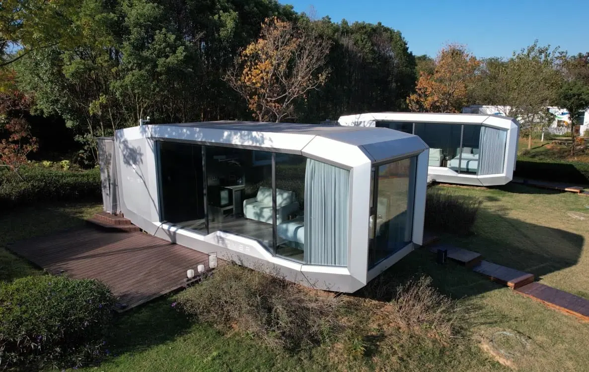 Space Capsule House3