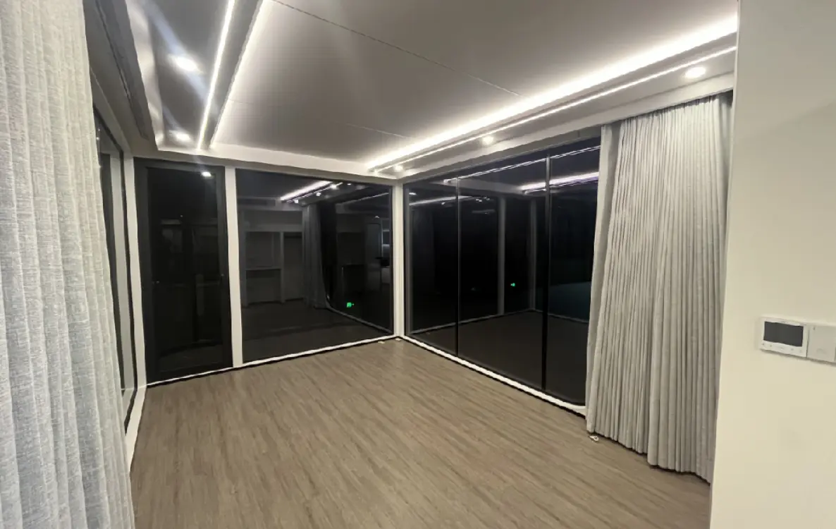 Space Capsule House4