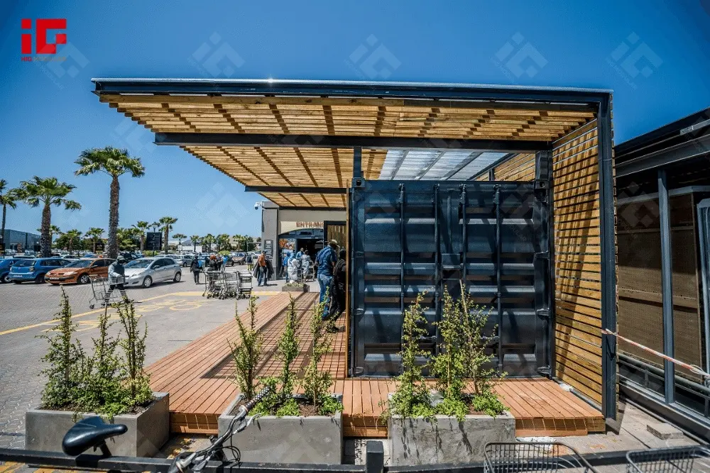 container Coffee Shop2.jpg