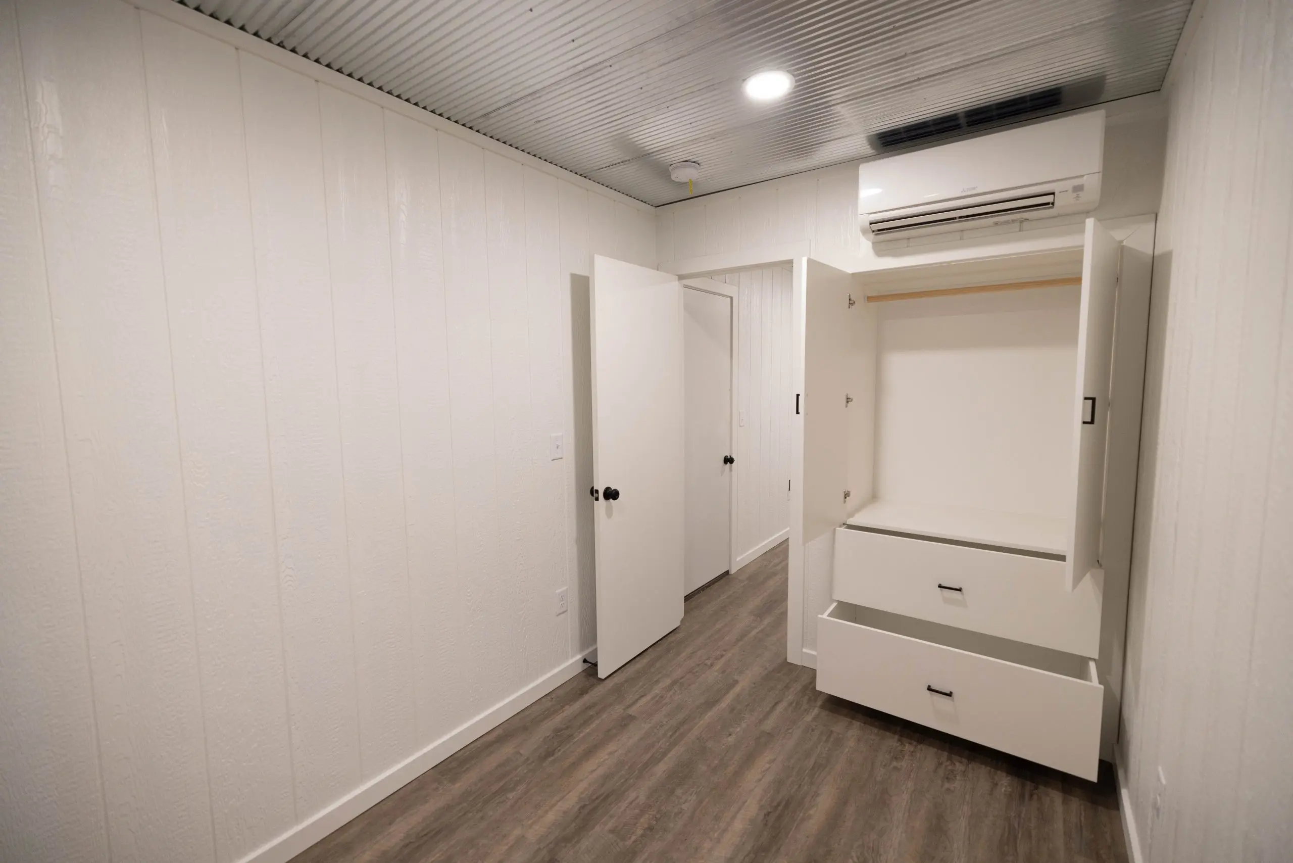 Shipping Container House4.jpg