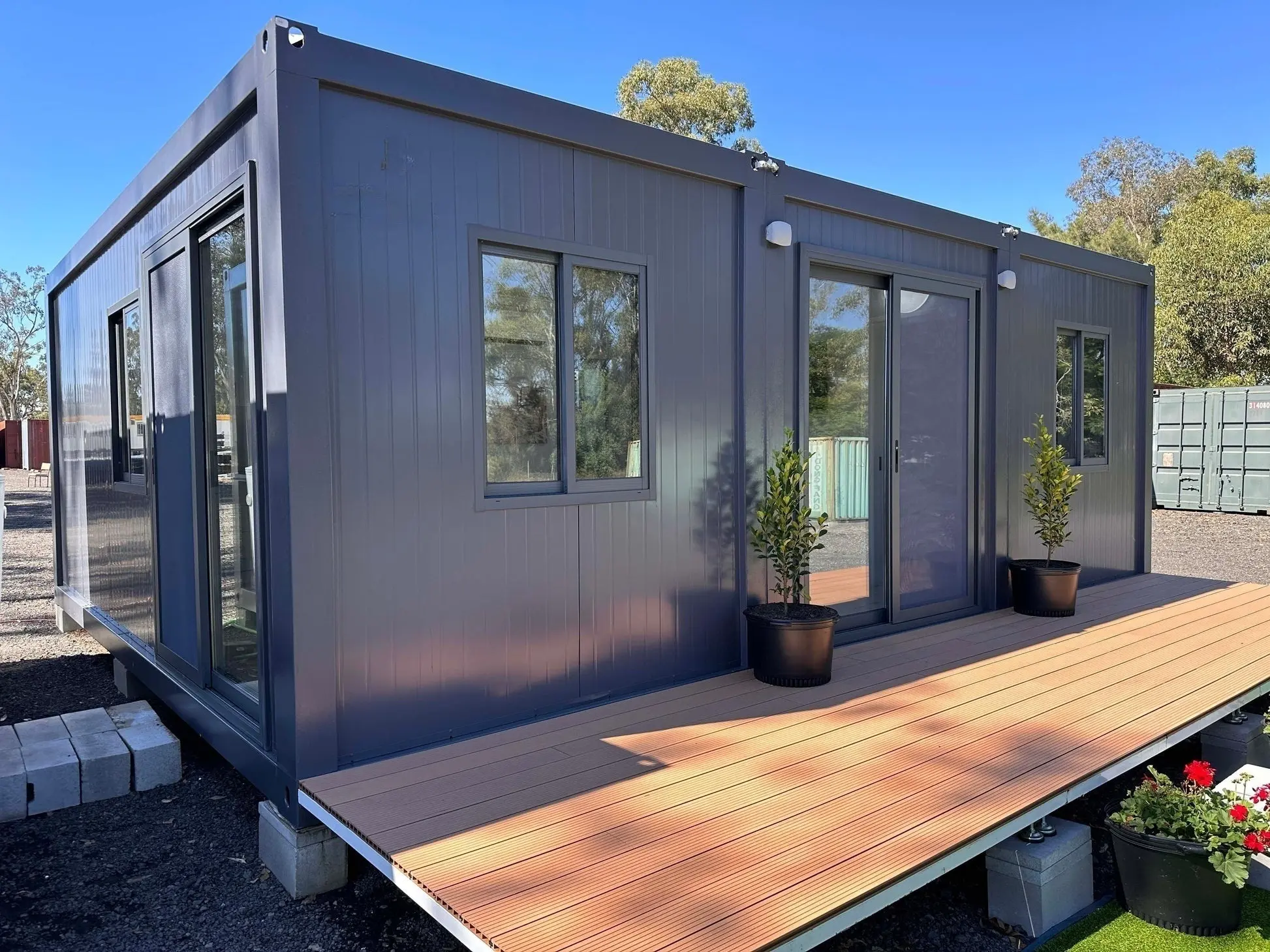 Expandable house2.jpg