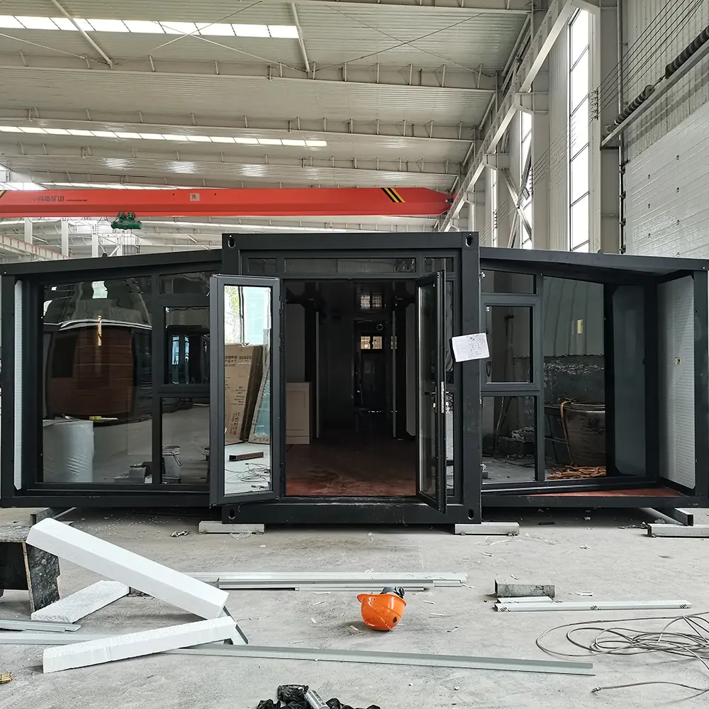 40-Foot Carved Panel Expandable Container House A Stylish and Spacious Living Solution (6).jpg