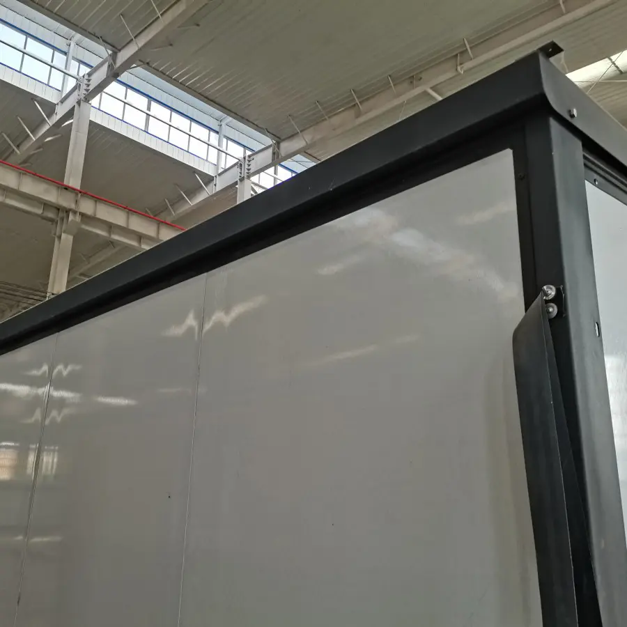 Family-Friendly Expandable Container House (8).jpg