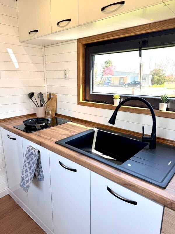 Mobile home7.jpg