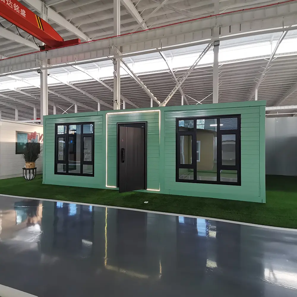 Flat Roof Expandable Container House A Modern and Functional Living Space (2).jpg